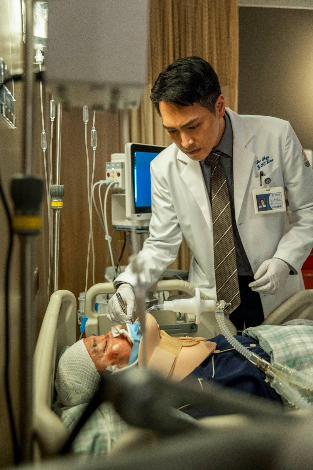 劇中手術搶救戲份均使用真實醫療設備拍攝,而且所有醫療戲份,都是在醫院實地取景。