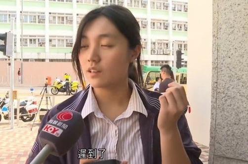 女學生Ella在開學日一句「遲都遲了」說話在網上爆紅。(有線新聞截圖)
