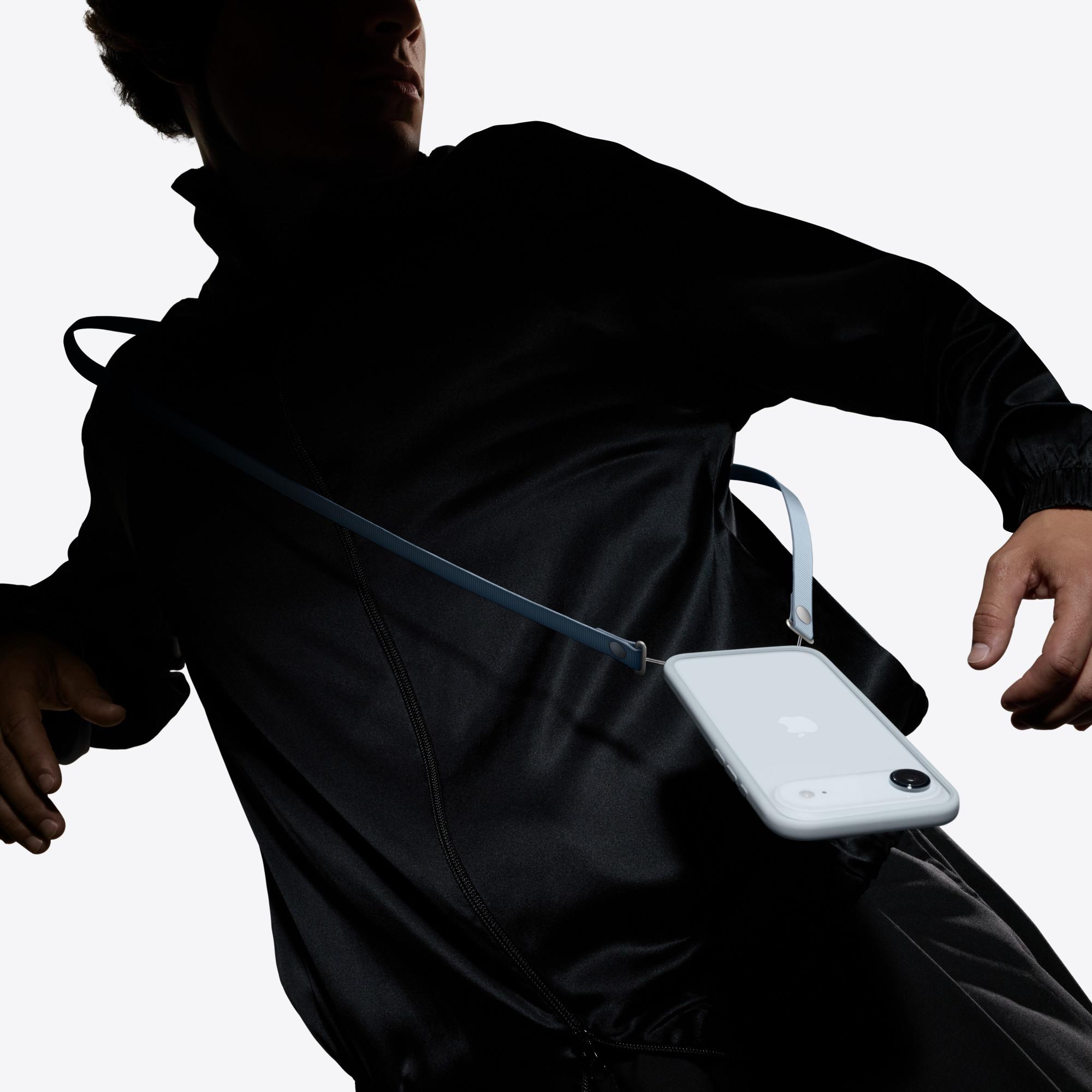 Apple竟然會為iPhone 17斜孭掛繩。