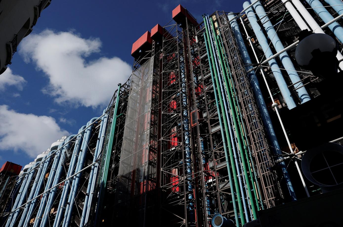 法國巴黎龐畢度中心(Centre Pompidou)周二(23日)起將封館5年,進行全面翻新。(路透社)