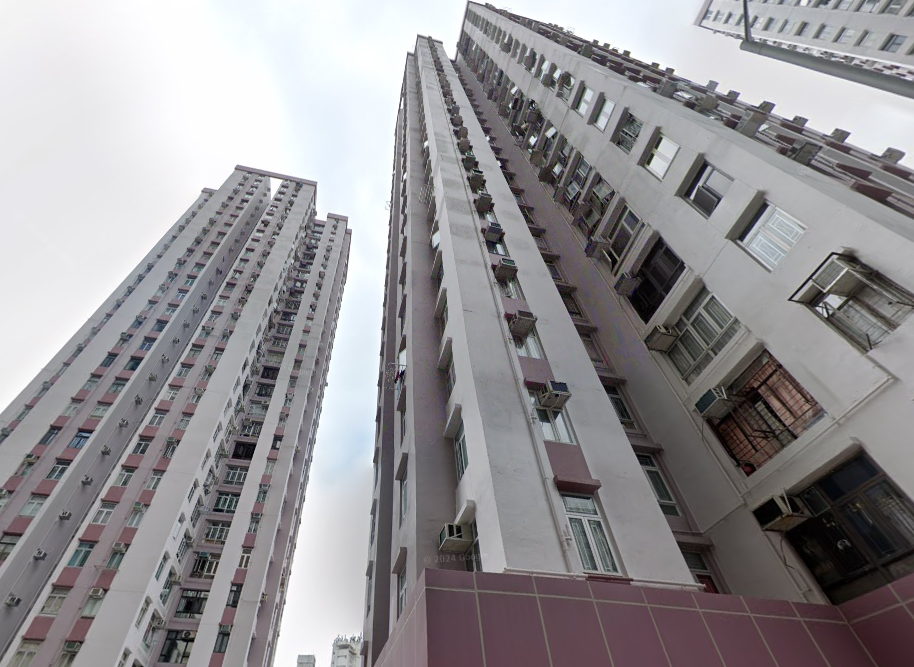 上車客偷步入市香港仔居屋漁暉苑向南兩房,作價378萬元,上手持貨46年大賺近32倍。