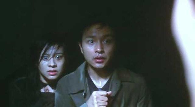 向太指哥哥生前主演的電影《異度空間》很邪,原因是在電影中飾演的心理醫生最後也跳樓