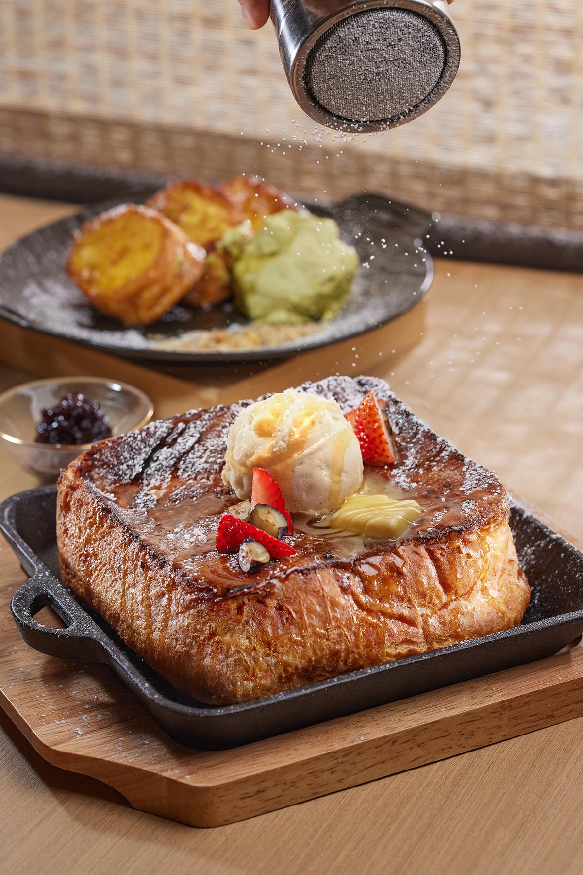 XXXXL Crème Brûlée 口味・半熟法式吐司配雪糕、蜂蜜、雜莓、牛油(4至6人前)$188