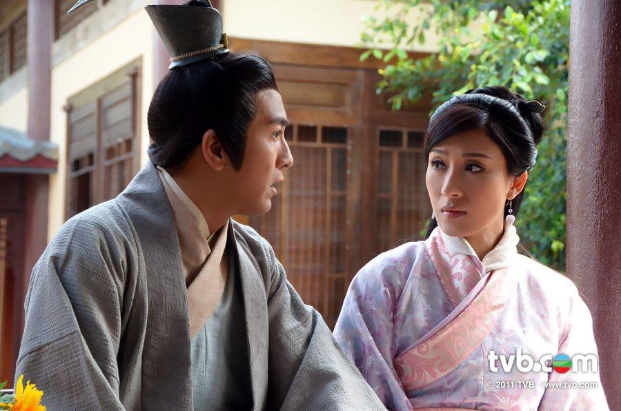 《回到三國》楊茜堯(楊怡)飾演劉備家中婢女桑柔,相信婚姻大事一定要經過父母之命、媒妁之言,後聽過關於「自由戀愛」的言論後改變初衷。(圖片來源:官方劇照)