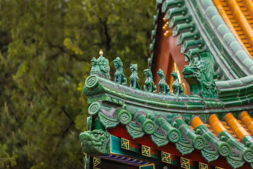 頤和園的脊獸少了幾分宮廷的嚴肅,更多的是園林的靈動與詩意。(圖片來源:視覺中國)