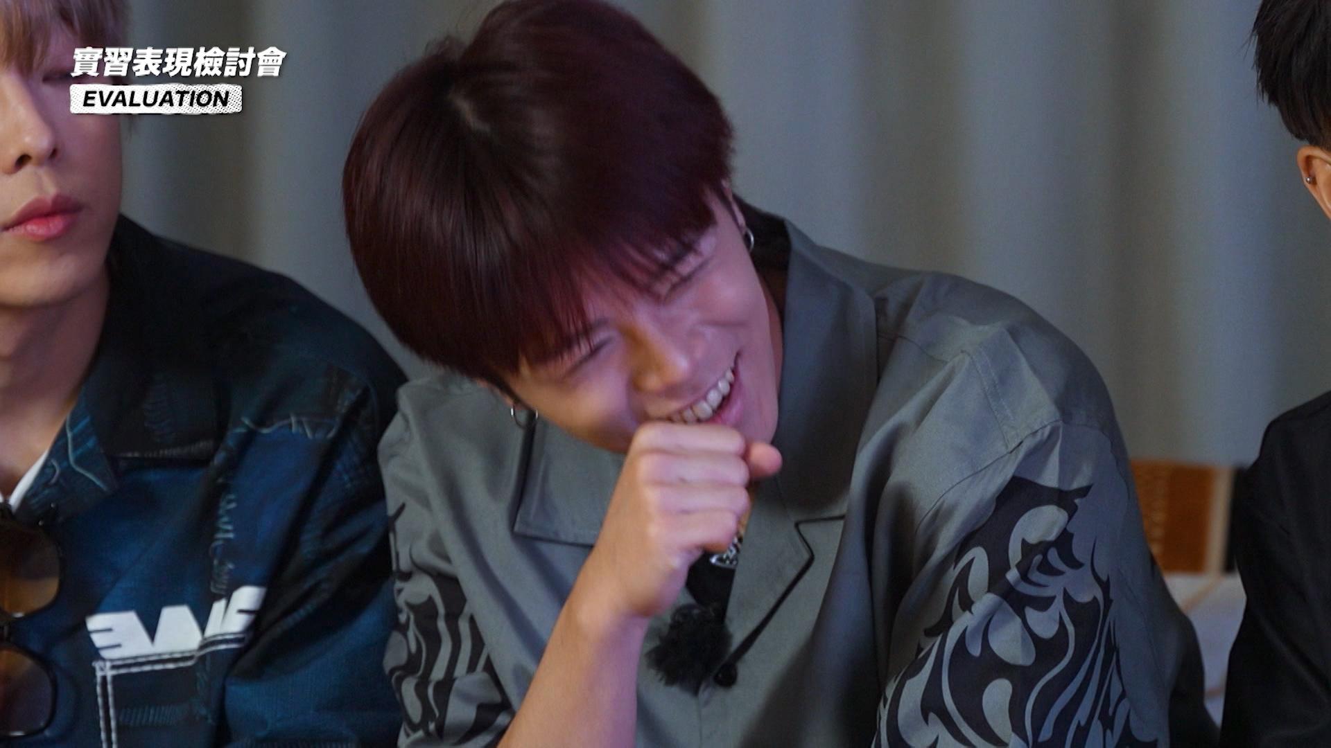 希晉@ROVER看到自己喊的片段也大感尷尬。