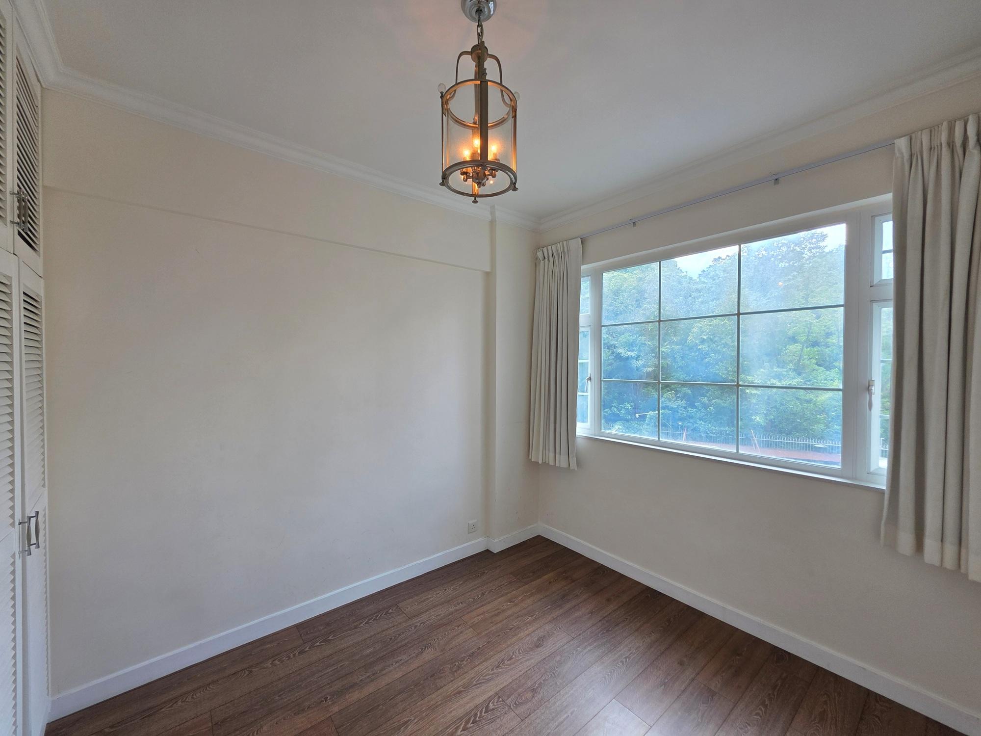 睡房也可望清靜翠綠園景。