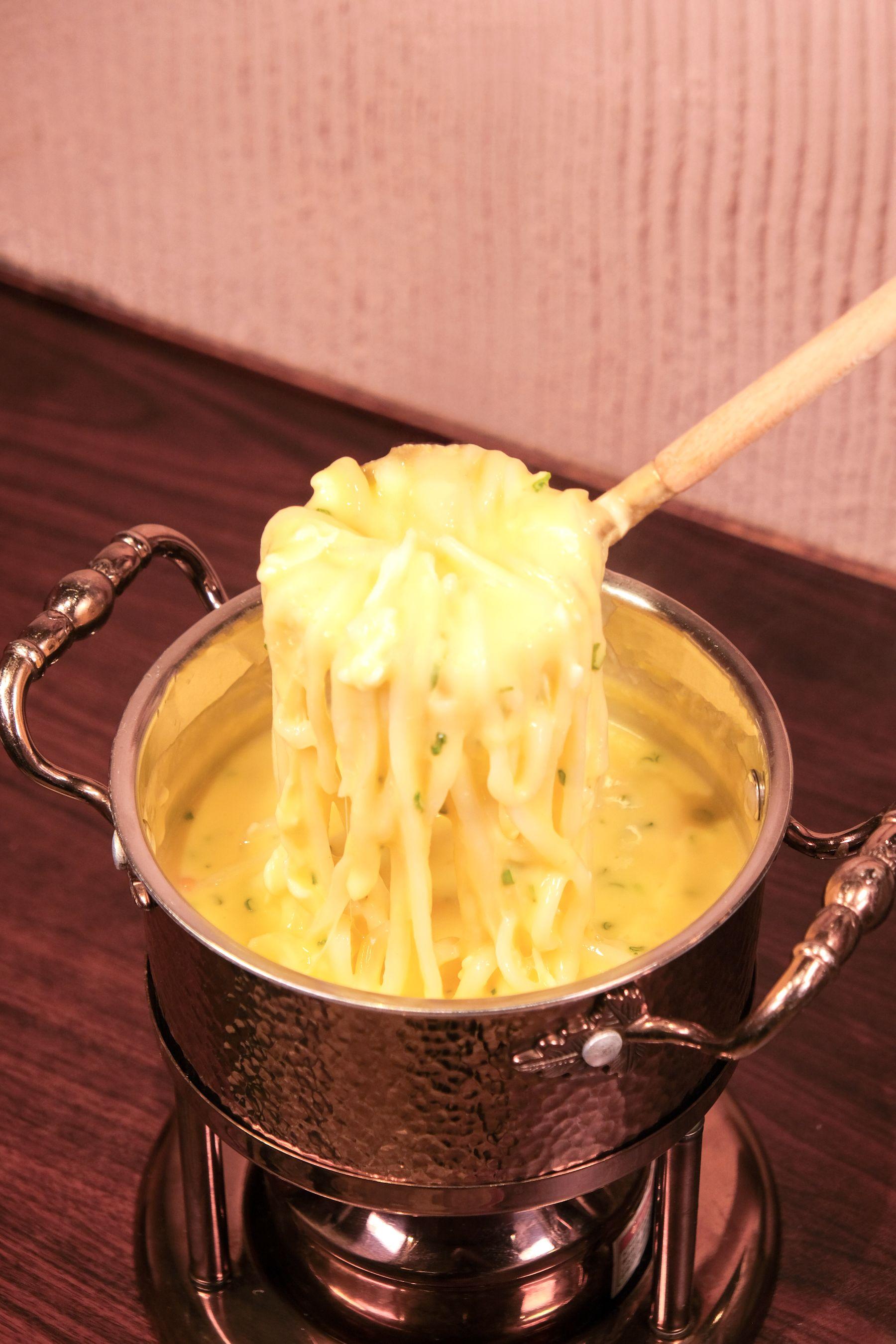 玉米牛乳鍋配烏龍麵