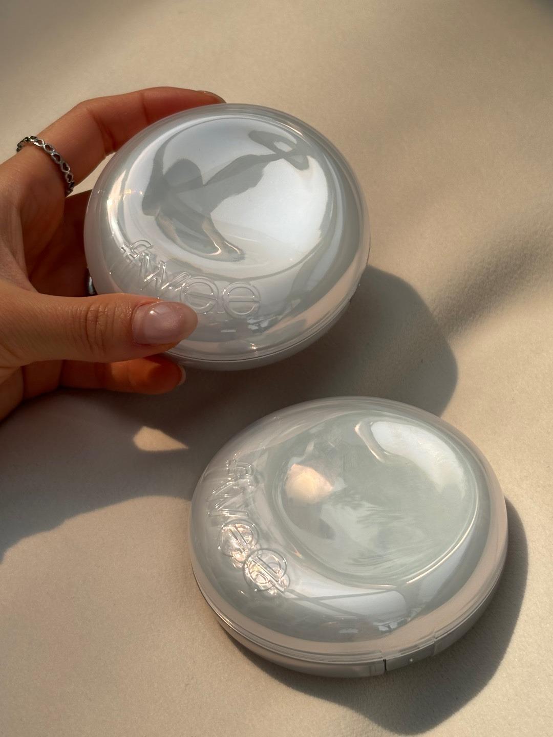 玻璃潤澤氣墊粉底最近在香港首度上架