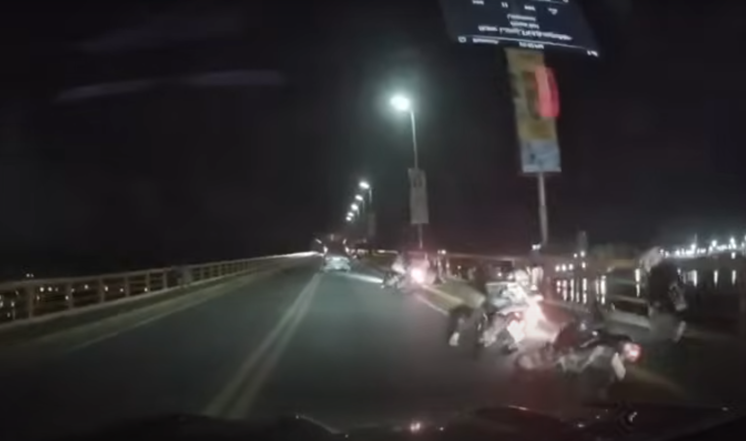 菲律賓6.9級地震教堂大鐘墮地 猛烈搖晃街上民眾嚇到緊緊擁抱(有片)