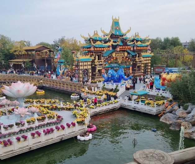 萬歲山武俠城被喻為「中國版迪士尼」。(互聯網)