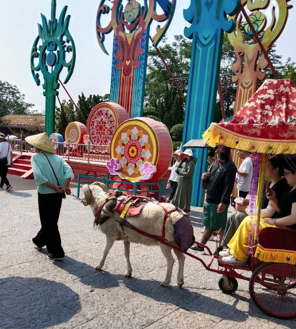 萬歲山武俠城被喻為「中國版迪士尼」。(互聯網)