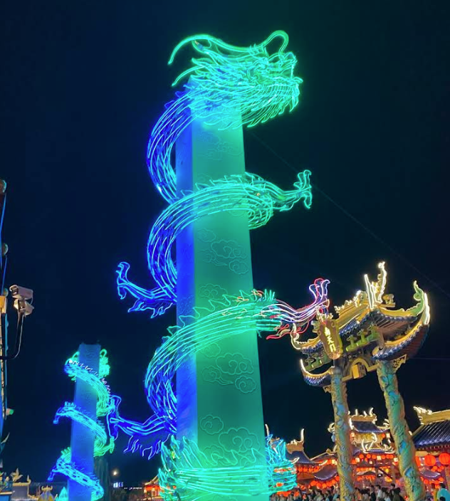 萬歲山武俠城被喻為「中國版迪士尼」。(互聯網)