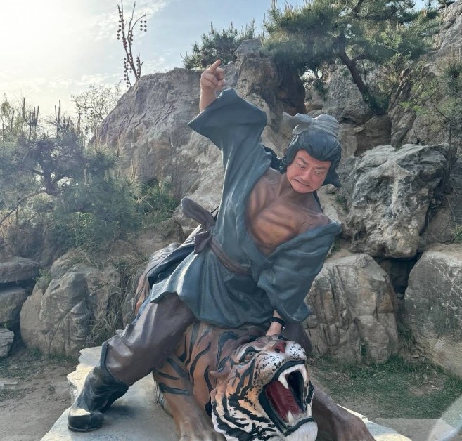 萬歲山武俠城被喻為「中國版迪士尼」。(互聯網)