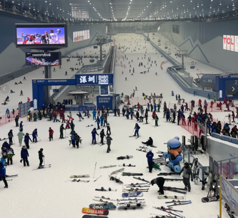 深圳前海華發冰雪世界已於9月29日開幕 (網上圖片)