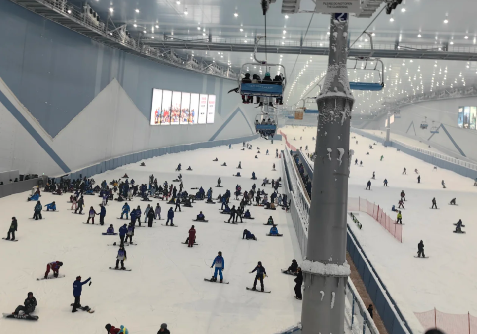 深圳前海華發冰雪世界已於9月29日開幕 (網上圖片)