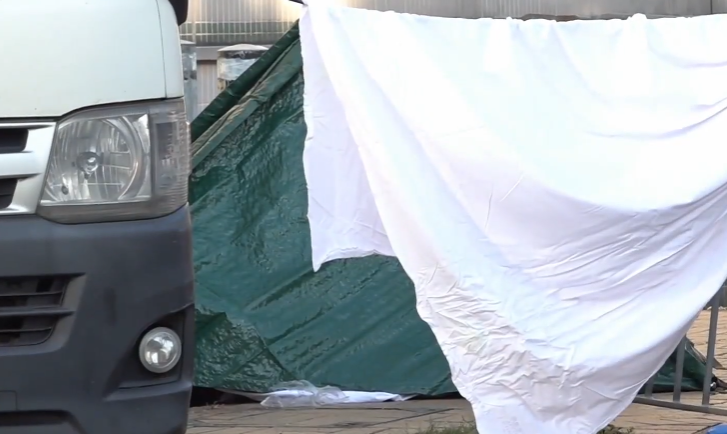 大埔寶鄉里私家車輕型貨車相撞,造成兩死。(有線新聞畫面)