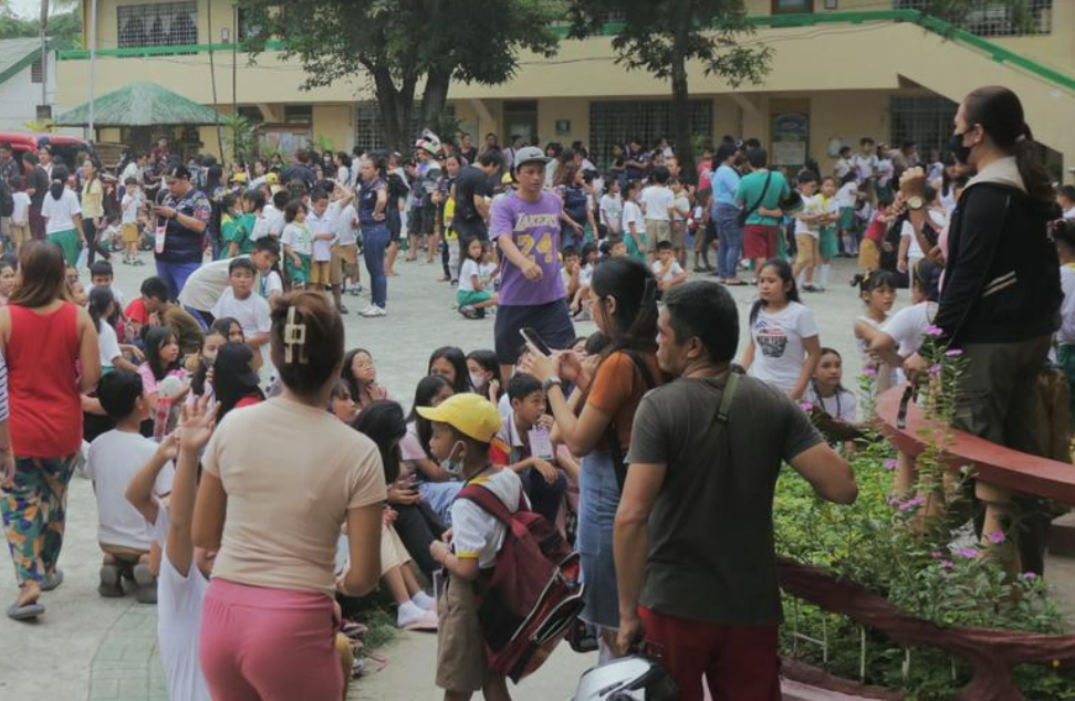 菲律賓棉蘭老島發生7.4級地震(新華社)