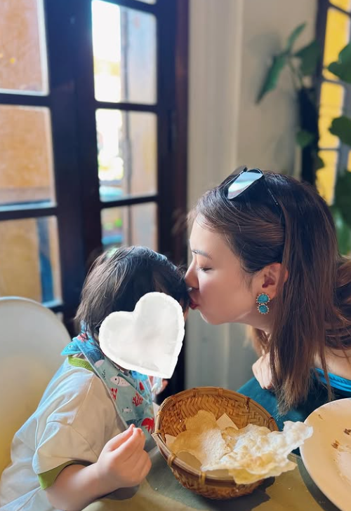 朱千雪過去不時帶囝囝去旅行,稍後會戴囝囝到加拿大出席婚禮。