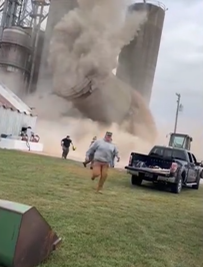 美國大豆倉庫突倒塌 網傳中國停購「塞爆」導致(有片)