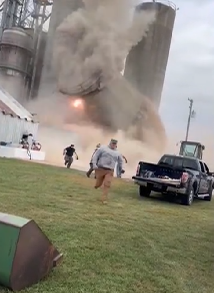 美國大豆倉庫突倒塌 網傳中國停購「塞爆」導致(有片)