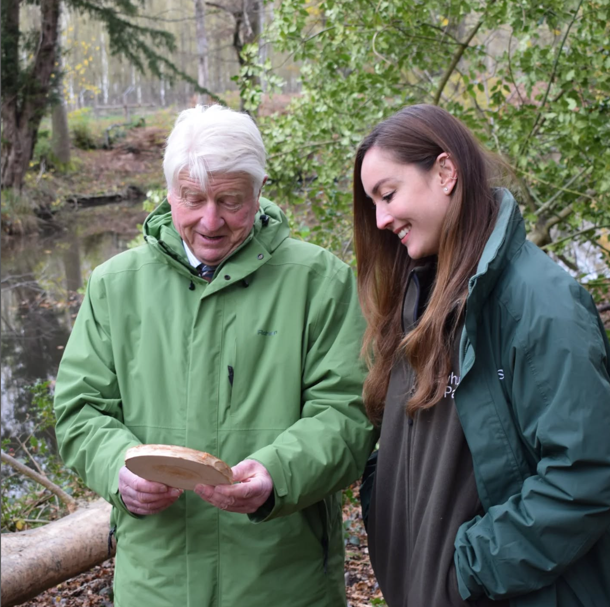 Mandy Lieu在其莊園社交平台分享近照。