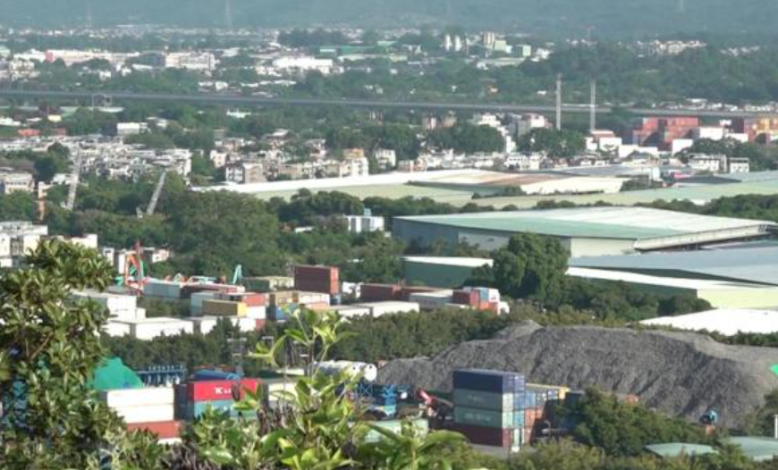 地政總署聯同相關政府部門就洪水橋/厦村新發展區第二期進行聯合行動。(港台圖片)