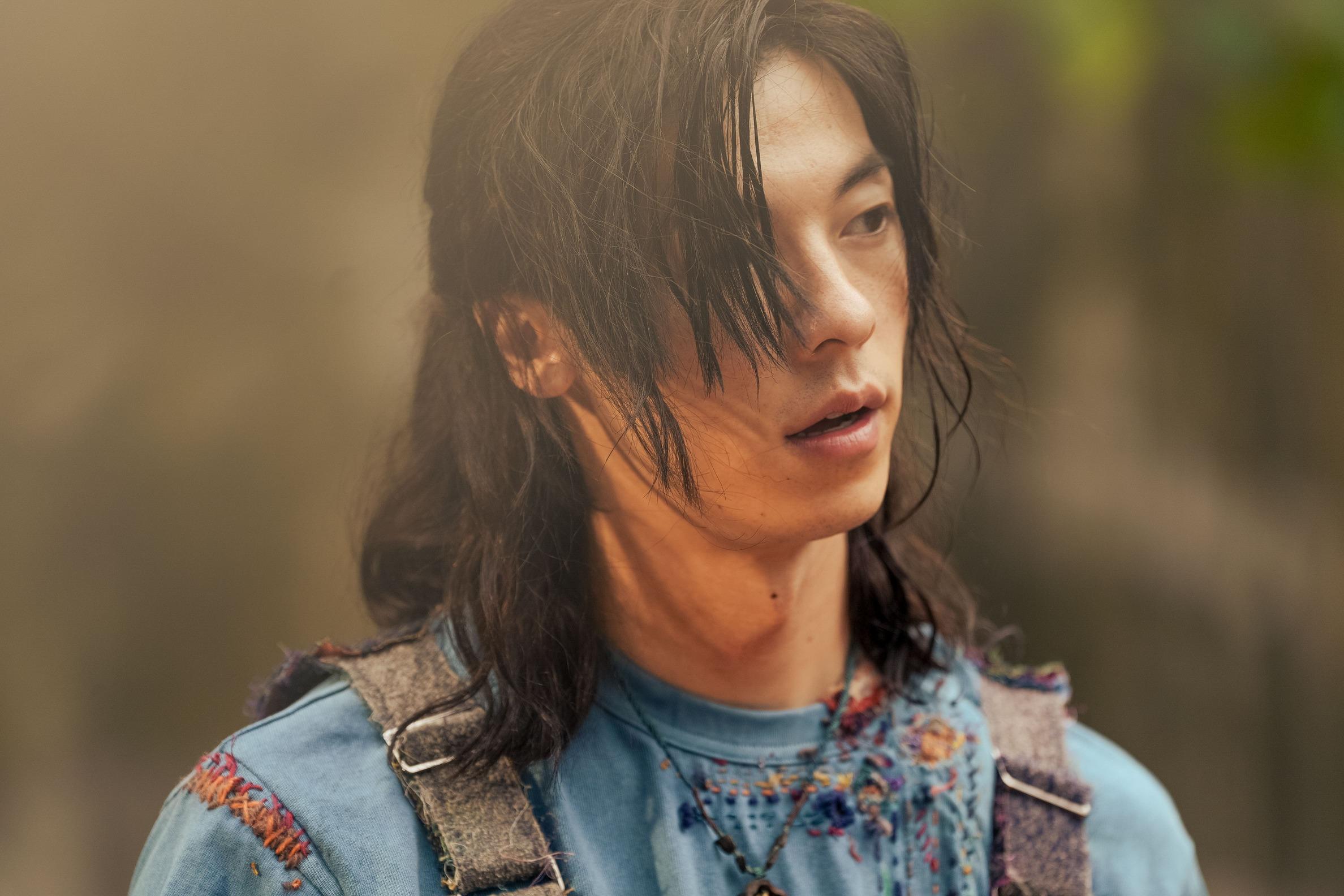 許光漢在《他年她日》有不同的長髮造型。