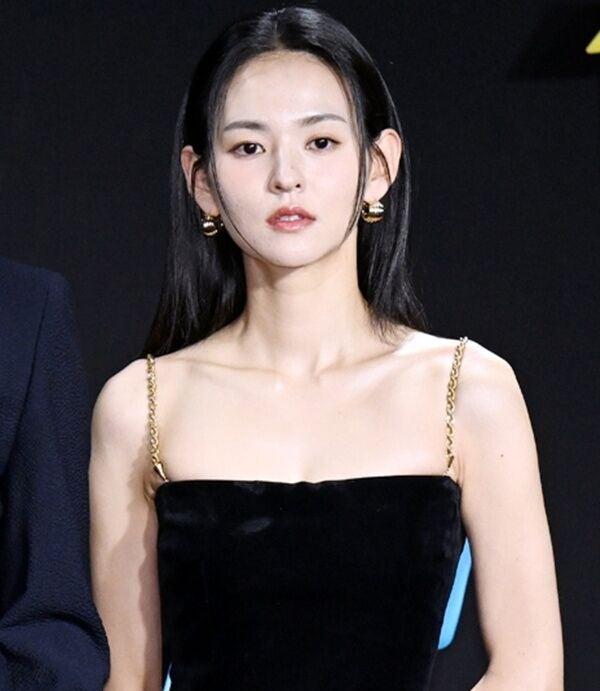 金允慧2013年曾憑《罪孽情人》獲《第34屆黃金攝影獎》的最佳新人女演員獎。