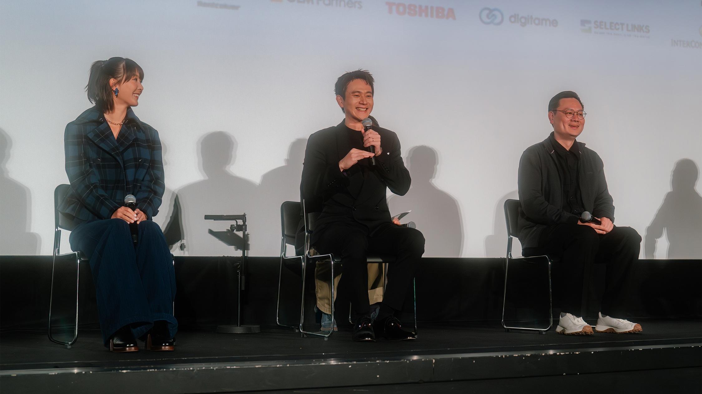 (左起)余香凝、劉冠廷、導演許承傑,開心與影迷進行互動QA環節。