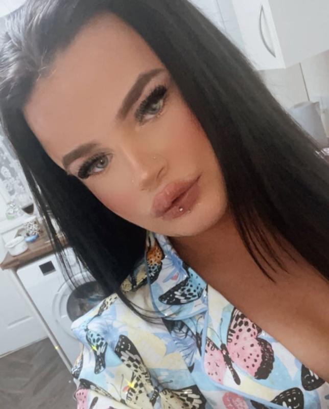 Ciara與對方發生性行為,直到幾天後,她以短訊向少年坦白「自己其實是男性」。(X)