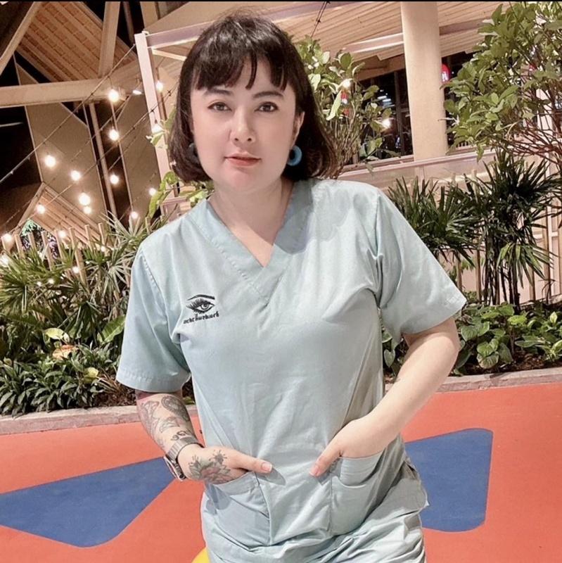 善心紋身師Janjira。(FB)