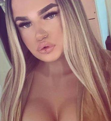 Ciara與對方發生性行為,直到幾天後,她以短訊向少年坦白「自己其實是男性」。(X)