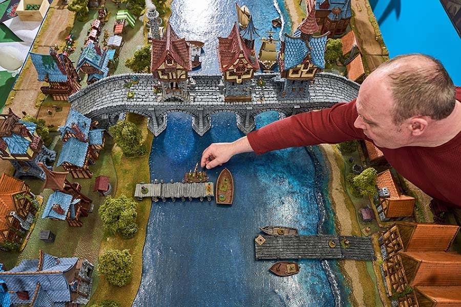 Robert 將家中的地下室都奉獻給D&D。(X)