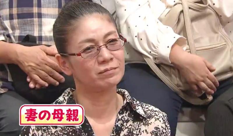 兩人向女方母親告知戀情時,雖然勉強接受兩人交往,但仍堅決反對他們結婚。(X)