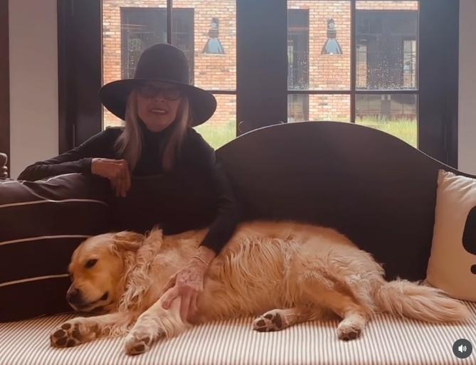 消息人士指:「她希望Reggie能像她一樣活得有尊嚴、有幽默感。這是最古怪、最古怪的性格……」。(IG)