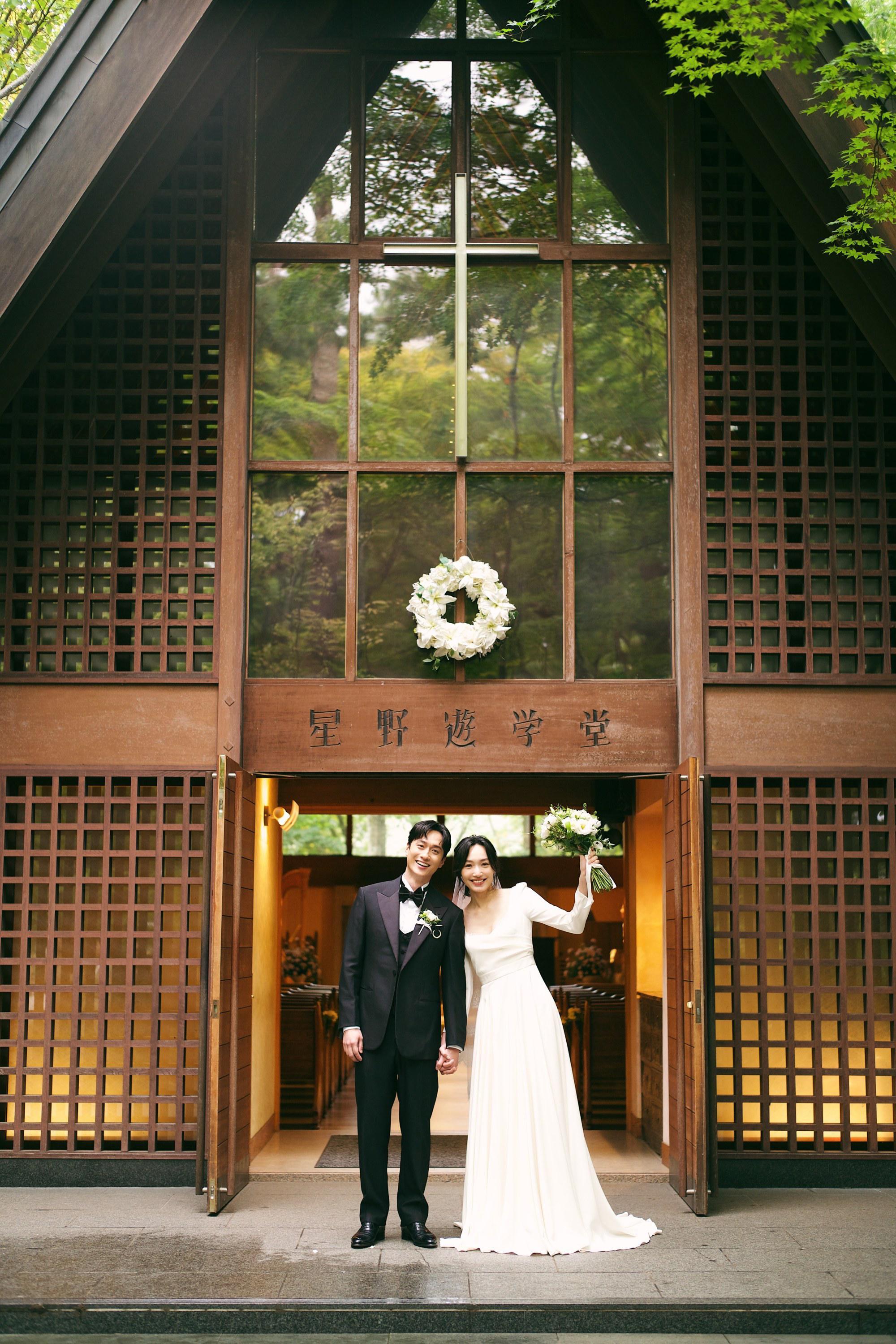 劉俊謙與蔡思韵今日宣布在日本完婚。