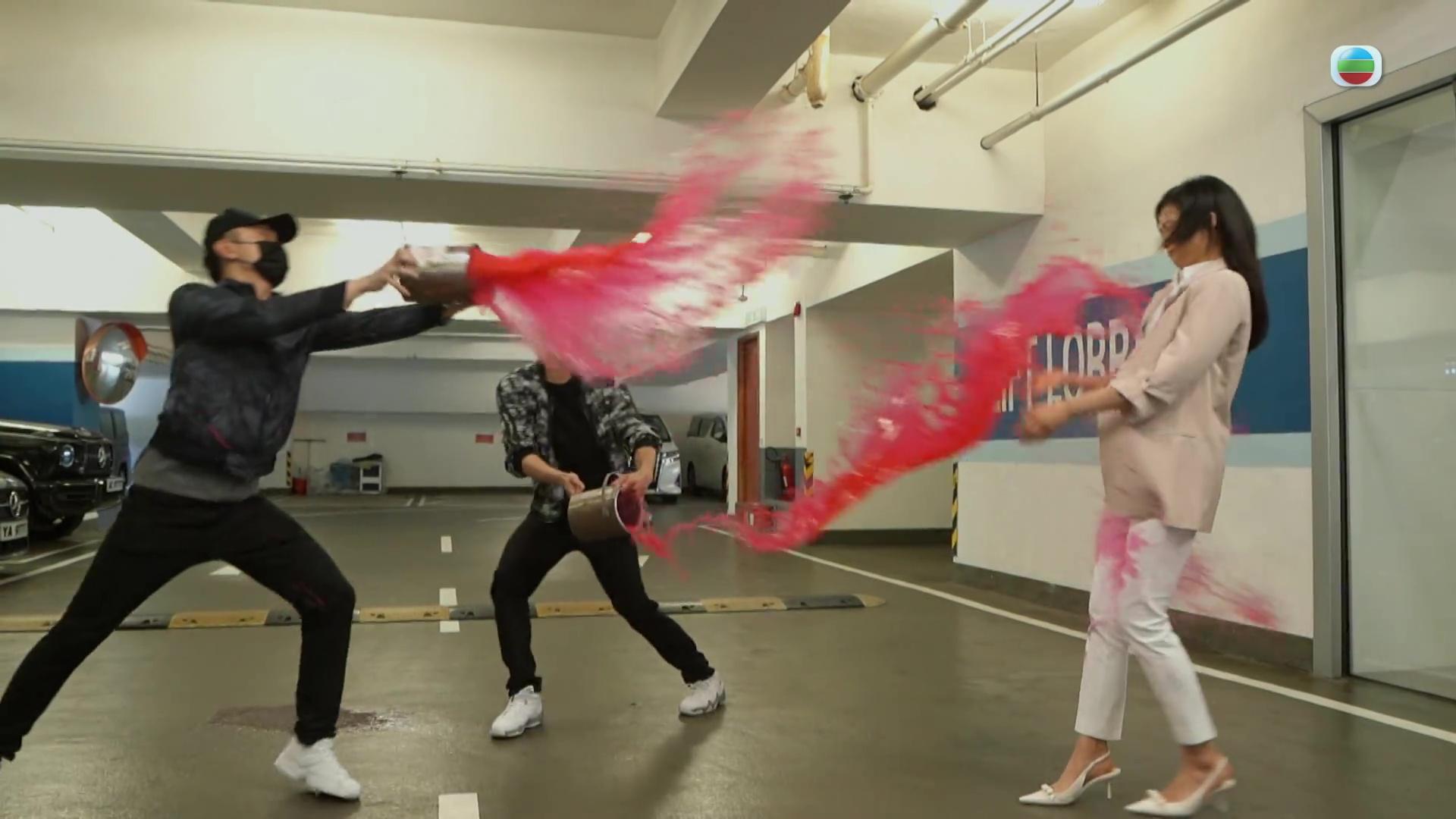 郭柏妍被淋紅油一幕,原來拍攝時鬧出不少狀況。