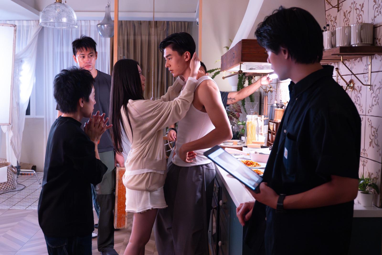 Pete拍過不少MV,但今次應導演要求拍攝跟Cloud鬧交場面令他表現緊張。