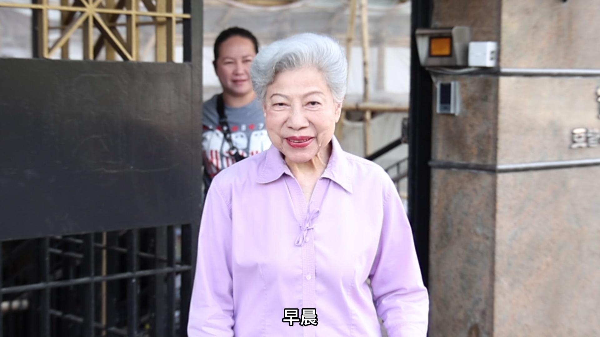 羅蘭姐最後一日為《金式森林》開工的幕後拍攝花絮今日曝光。