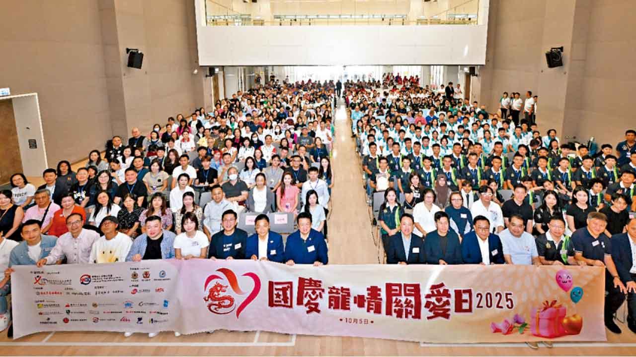 國慶龍情關愛日 760義工齊心探訪420戶長者風雨中送暖