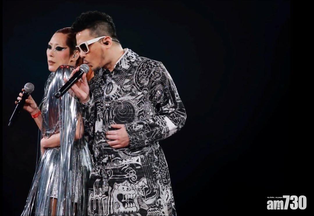 關淑怡非常熱愛在舞台唱歌。