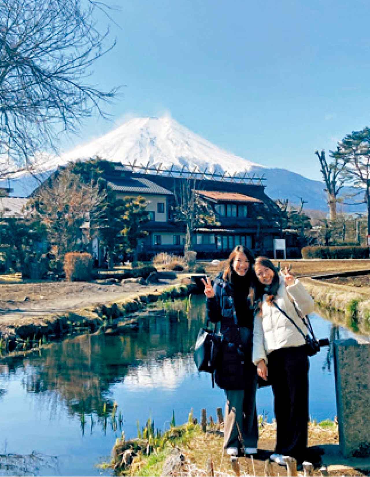 富士山下湧泉「忍野八海」