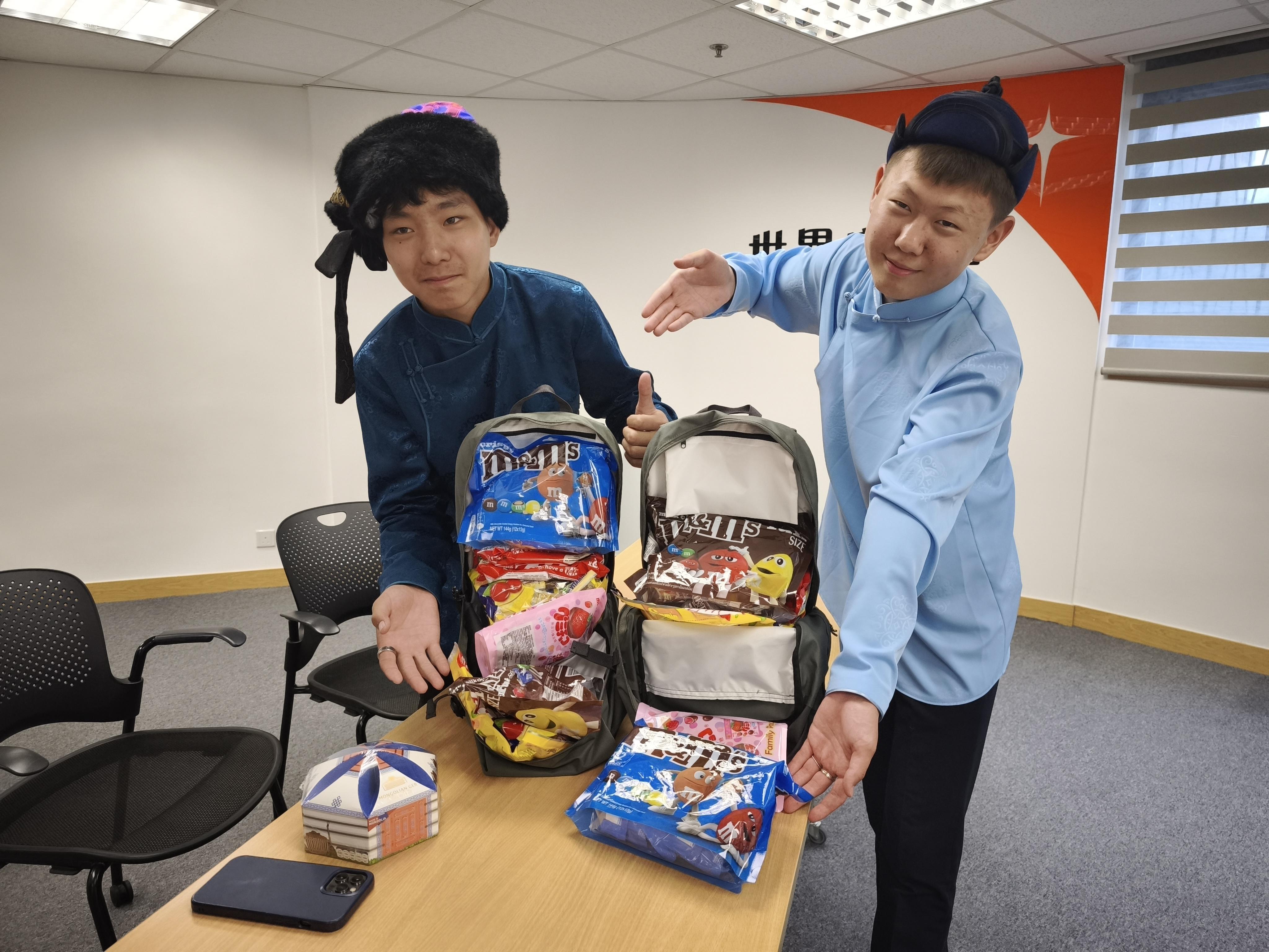 張力耘全家共助養120個小朋友