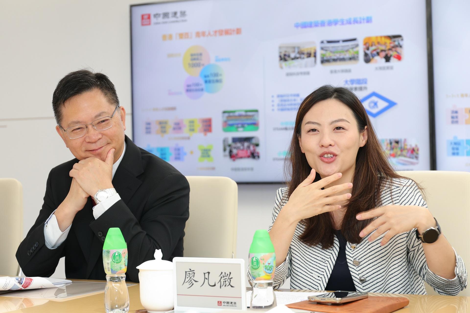 廖凡微(右)認為工程屬於以人驅動的行業,中建香港孕育和保留人才責無旁貸。