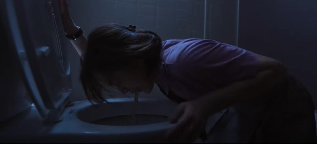 學生為達好成績壓力大到嘔。