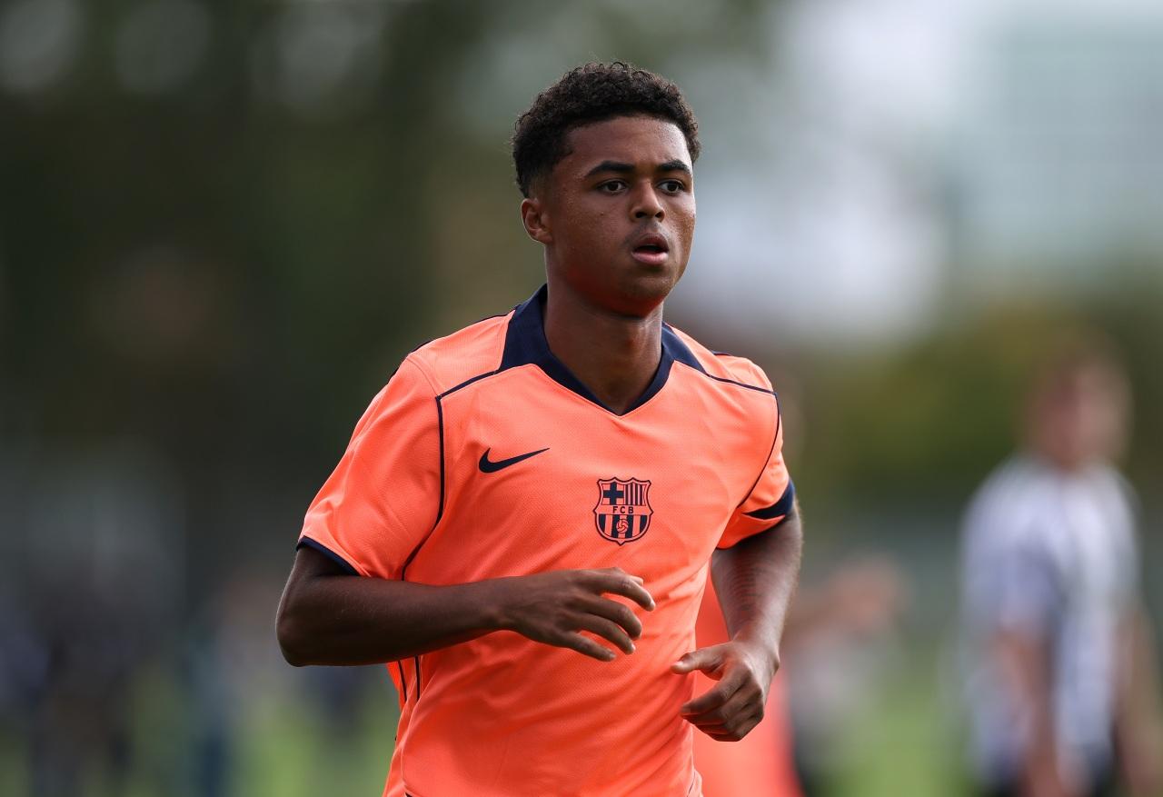 沙恩古華特(Shane Kluivert)效力巴塞隆拿U19青年隊,司職前鋒。