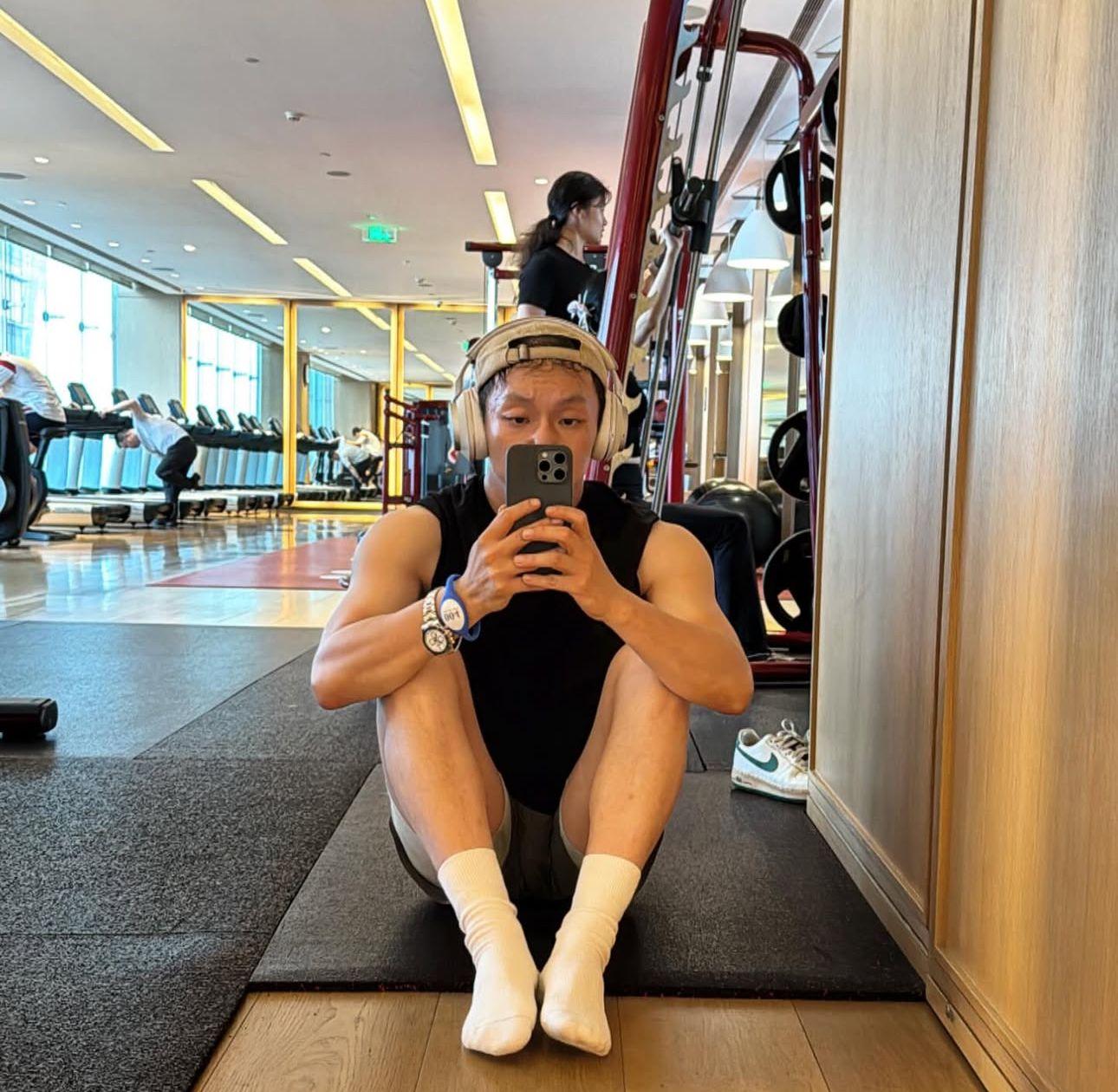 陳柏熹現時情況穩健,可運動及如常搭飛機。