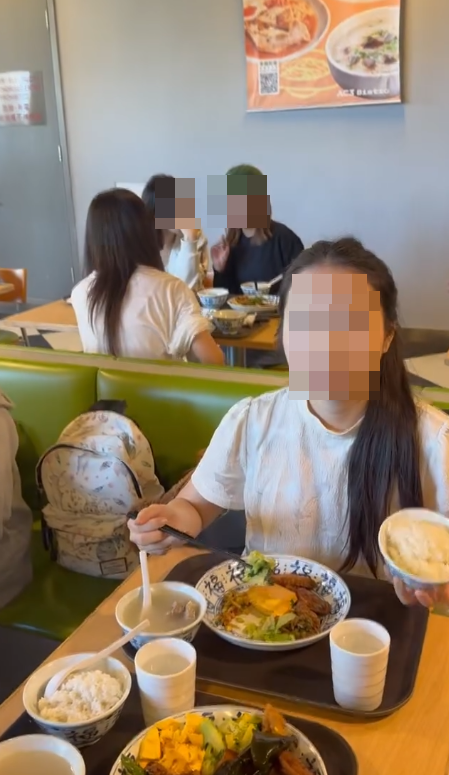 座位隨即被兩名女子霸佔,雙方當時更爆發激烈爭執。(Threads)