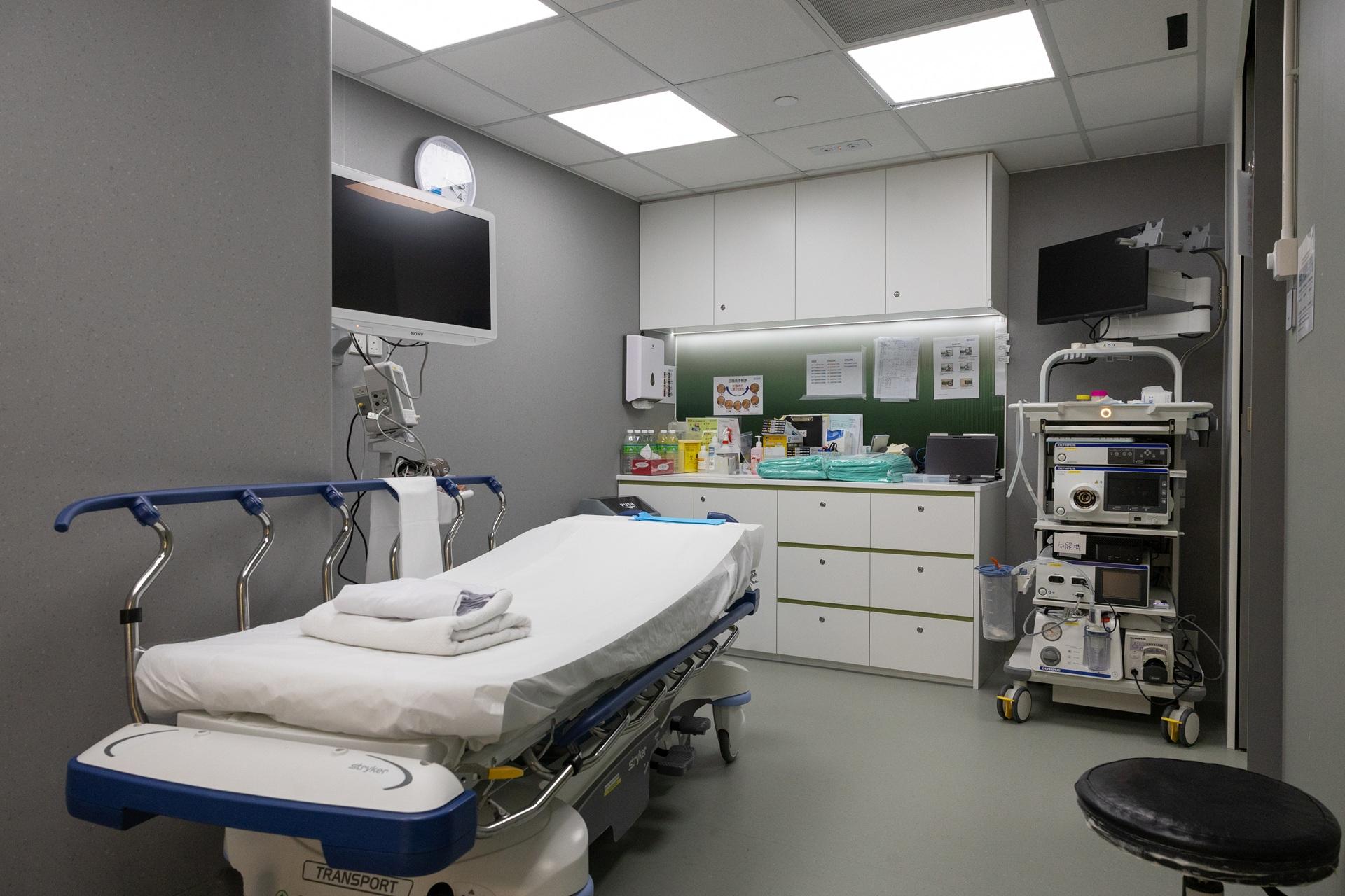 診所兼設獨立內窺鏡日間醫療中心,鼓勵大眾及早識別健康風險。